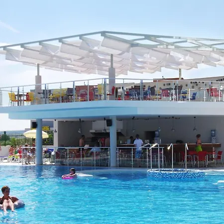 Hotel Aqua Nevis & Aqua Park