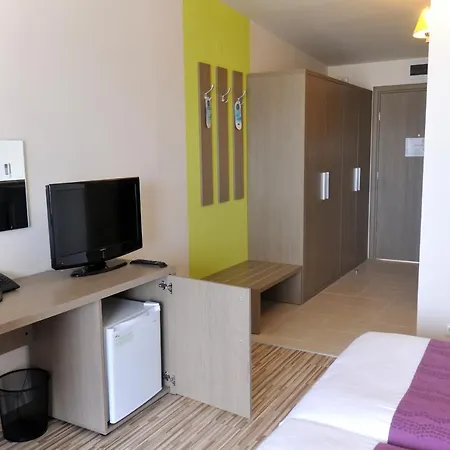 Aqua Nevis & Aqua Park 4* Sunny Beach
